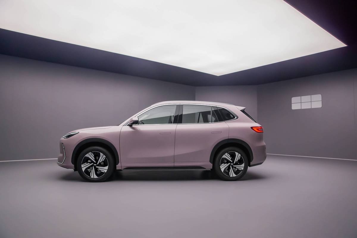 Geely Galaxy E5